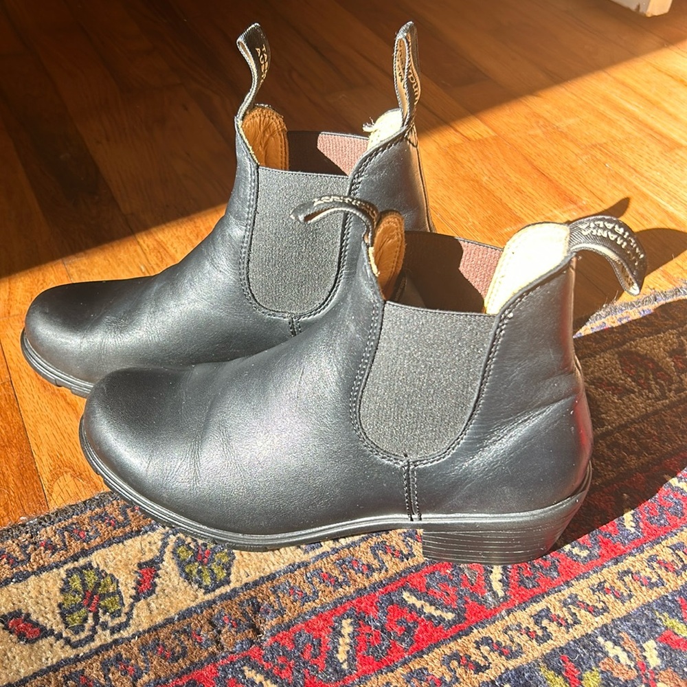 Blundstone Heeled Black Boots #1671